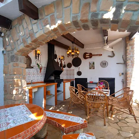 Casa De Rosas By Interhome בית נופש
