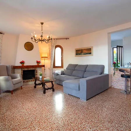 Casa De Rosas By Interhome בית נופש ל'אלפאס דל פי